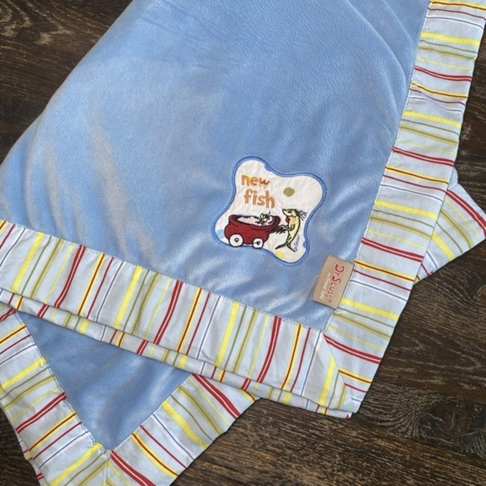 Trend Lab Dr. Seuss One Fish Two Fish Receiving‎ Baby Blanket